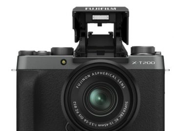 Fujifilm X-T200 (ciemny srebrny) z ob. FUJINON XC 15-45mm f/3.5-5.6 OIS PZ