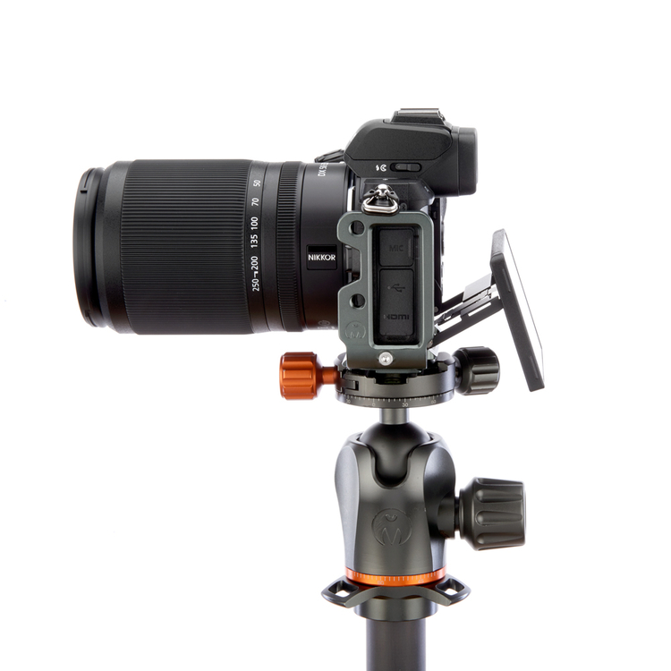 Płytka 3 Legged Thing 3 Legged Thing ZAYLA-PD-G L-bracket do Nikon Z50 - Peak Design - Arca Grey