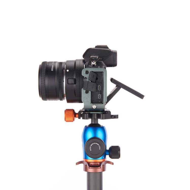 Płytka 3 Legged Thing 3 Legged Thing ZAYLA-PD-G L-bracket do Nikon Z50 - Peak Design - Arca Grey