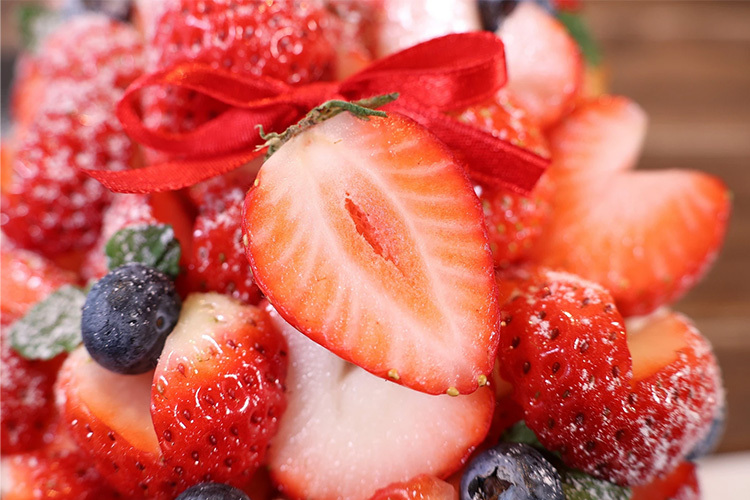 Canon RF-S 18-150mm f/3.5-6.3  