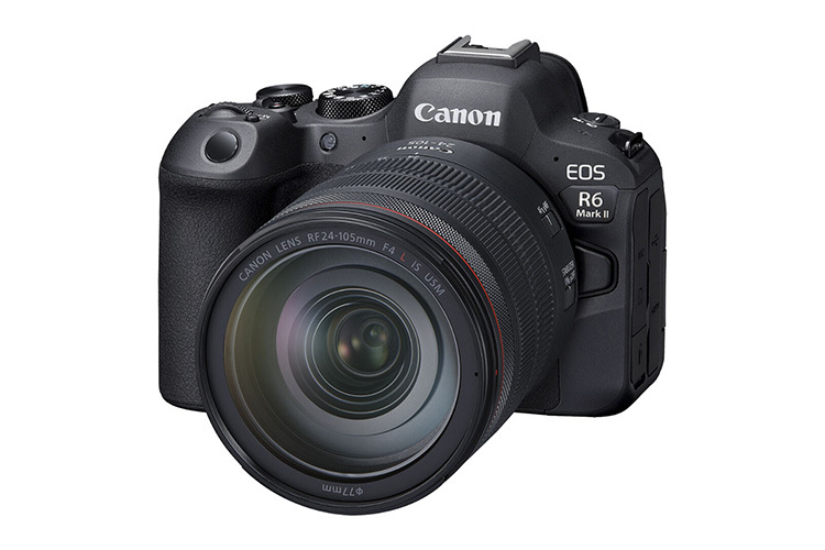 Canon EOS R6 Mark II z ob. RF 24-105mm f/4 L IS