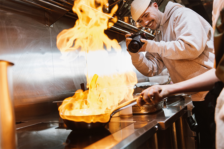 Canon EOS R50 V Body