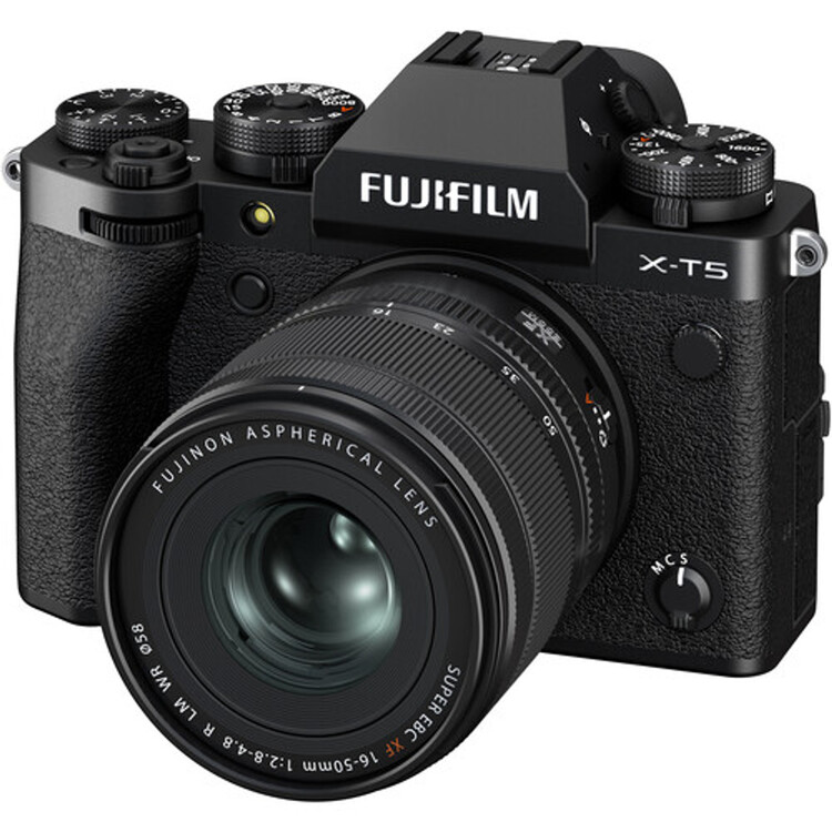 Fujifilm X-T5 z ob. 16-50mm (czarny)