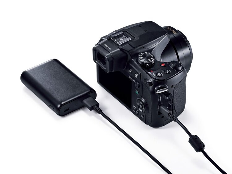 Panasonic Lumix DMC-FZ82D