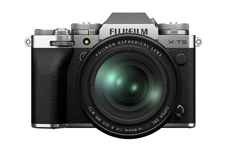 Fujifilm X-T5 z ob. XF 16-80mm f/4 R (srebrny)