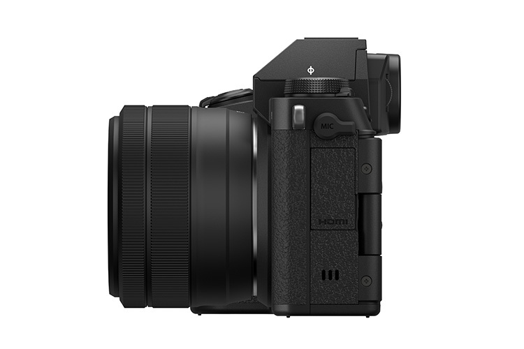 Fujifilm X-S20 + ob. FUJINON XC 15-45mm f/3.5-5.6 OIS PZ  