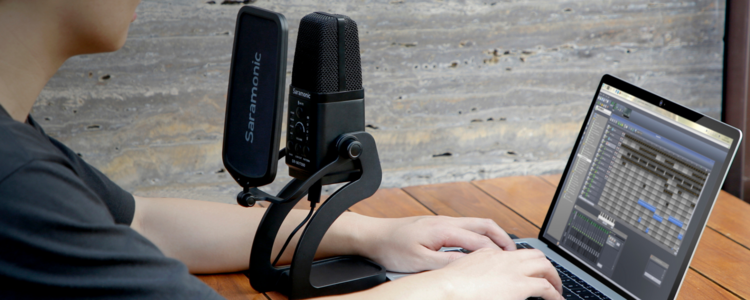 Mikrofon pojemnościowy Saramonic SR-MV7000 ze złączem USB / XLR do podcastów