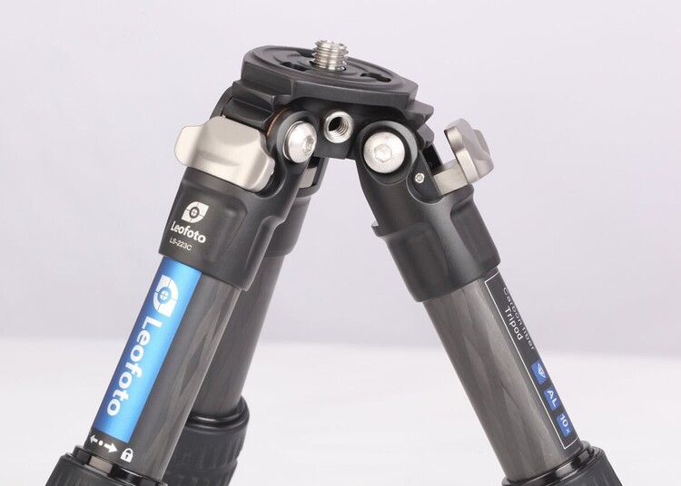 Statyw Leofoto Ranger LS-223C z głowicą LH-25
