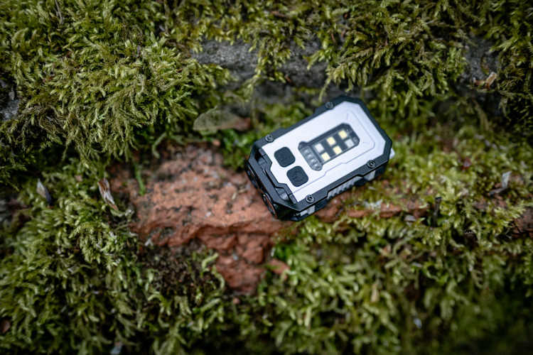 Latarka LED Newell EDC Nyks Solid - biała