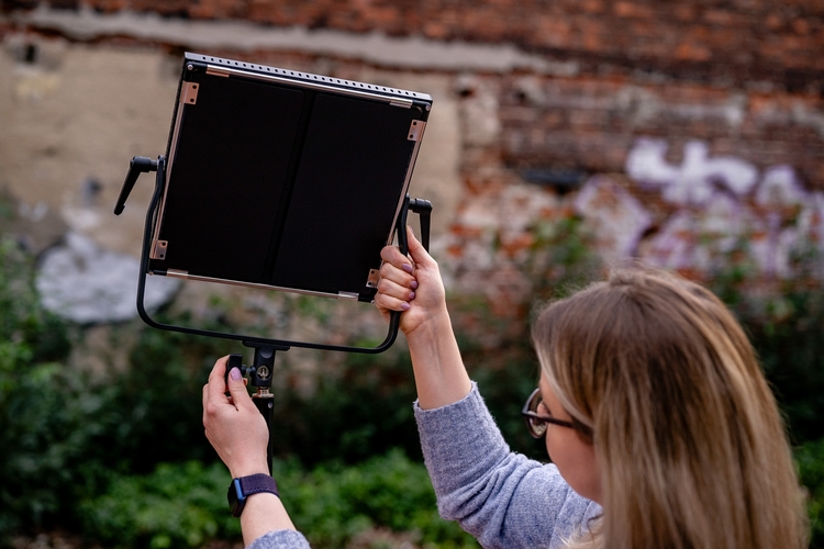 Lampa LED Newell RGB Vividha Effect