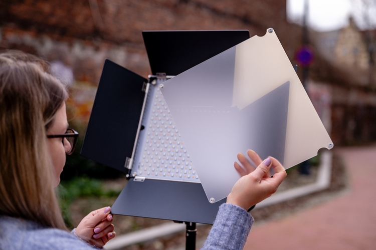 Lampa LED Newell RGB Vividha Effect