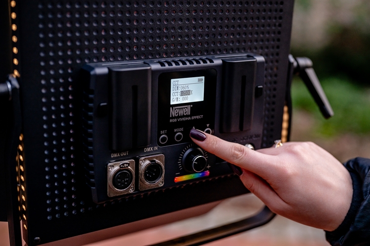 Lampa LED Newell RGB Vividha Effect