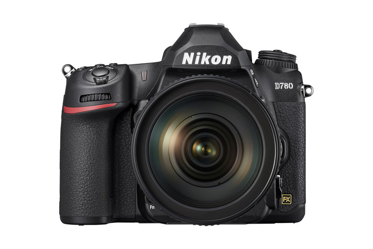Nikon D780 z ob. AF-S 24-120mm f/4G