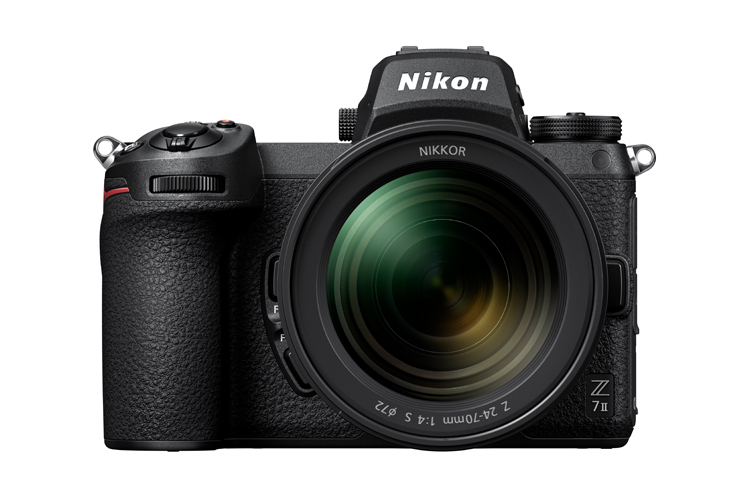 Nikon Z7 II z ob. 24-70mm f/4 S