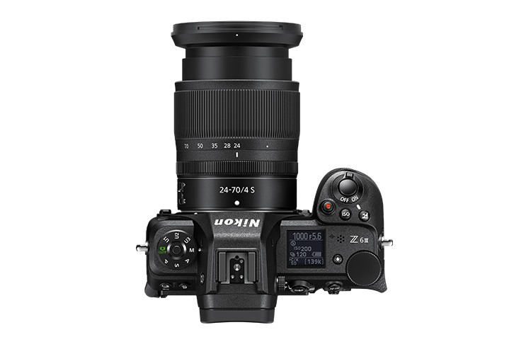 Nikon Z6 III z ob. 24-70mm f/4 S  