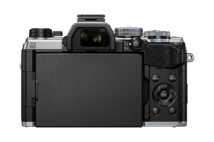 OM System OM-5 (srebrny) + 12-45mm f/4.0  