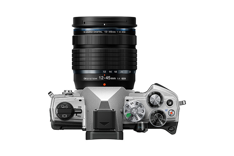 OM System OM-5 (srebrny) + 12-45mm f/4.0  