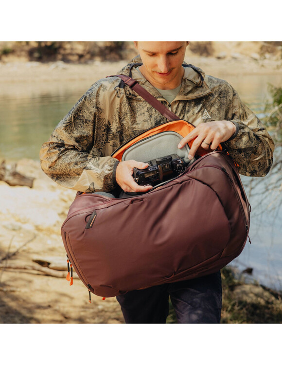 Plecak Travel Line Peak Design Travel Backpack 45L Eclipse - fioletowy