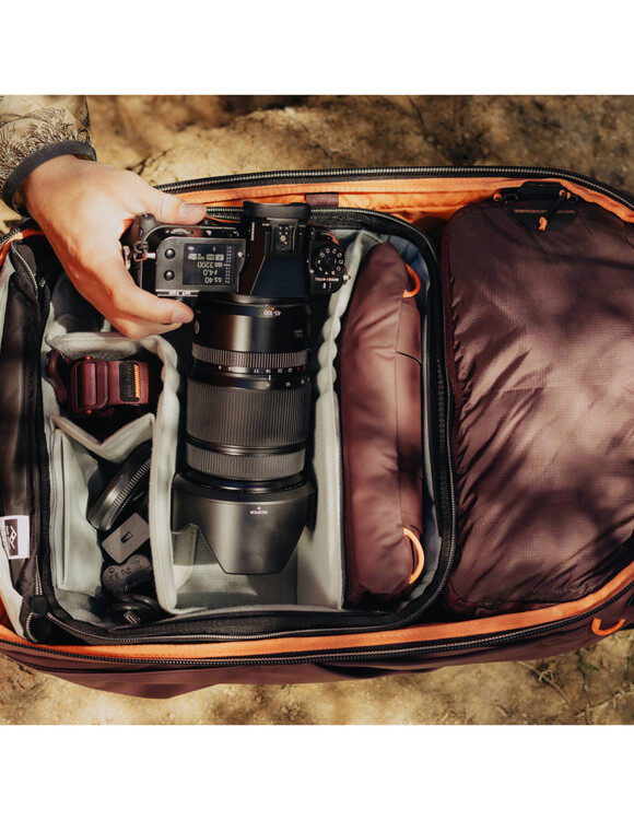 Plecak Travel Line Peak Design Travel Backpack 45L Eclipse - fioletowy