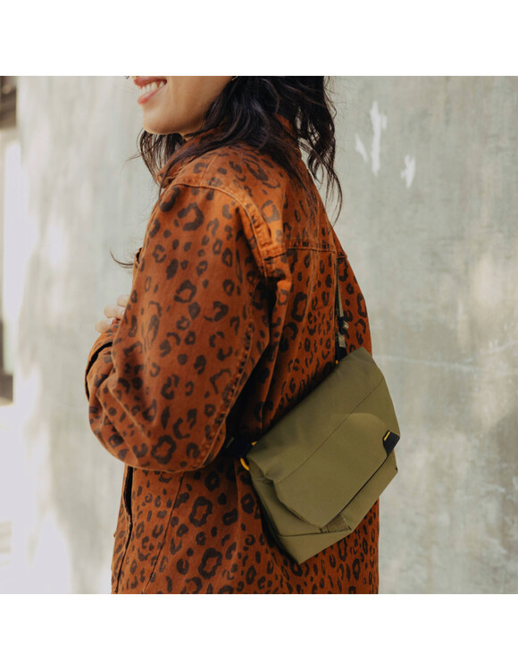 Peak Design Field Pouch Kelp v2 - oliwkowa z paskiem