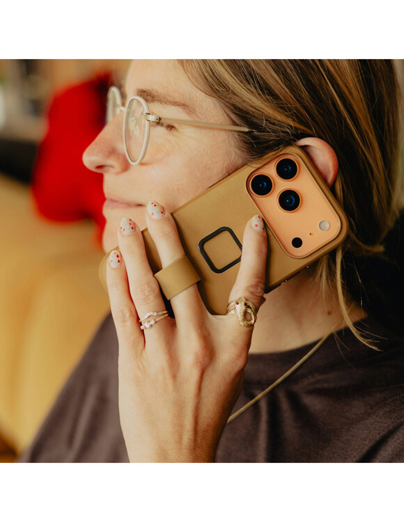 Etui Peak Design Mobile Everyday Clarino Case iPhone 17 Pro Max Tan - brązowy