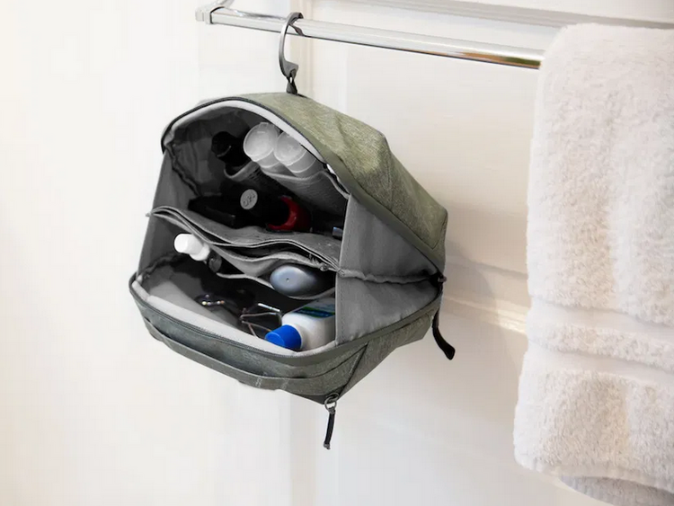 Kosmetyczka Travel Line Peak Design Wash Pouch Sage - szarozielony