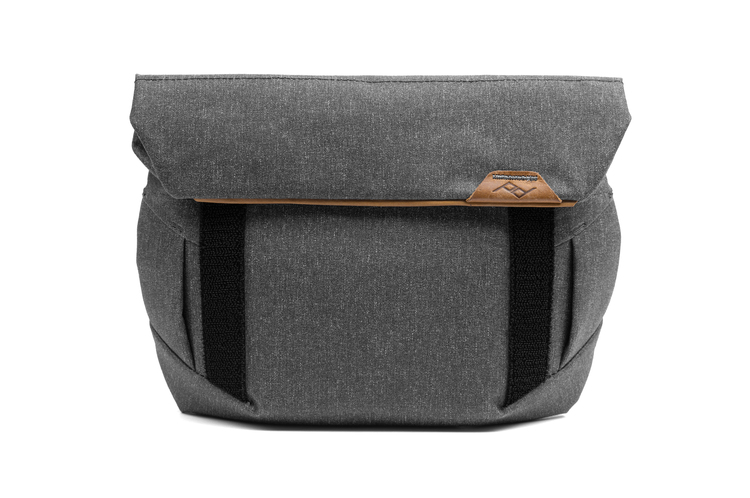 Peak Design Field Pouch Charcoal v2 - Grafitowy, z paskiem