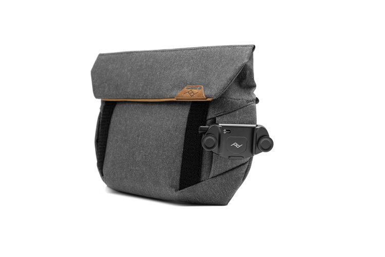 Peak Design Field Pouch Charcoal v2 - Grafitowy, z paskiem