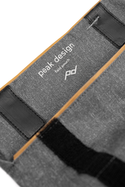Peak Design Field Pouch Charcoal v2 - Grafitowy, z paskiem