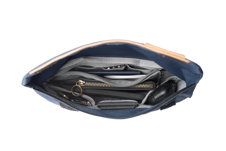 Peak Design Field Pouch Midnight v2 - Niebieski, z paskiem