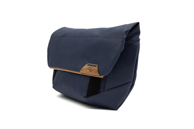 Peak Design Field Pouch Midnight v2 - Niebieski, z paskiem