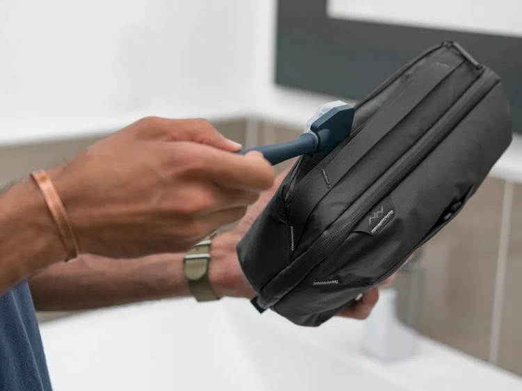 Kosmetyczka Travel Line Peak Design Wash Pouch Black - czarny