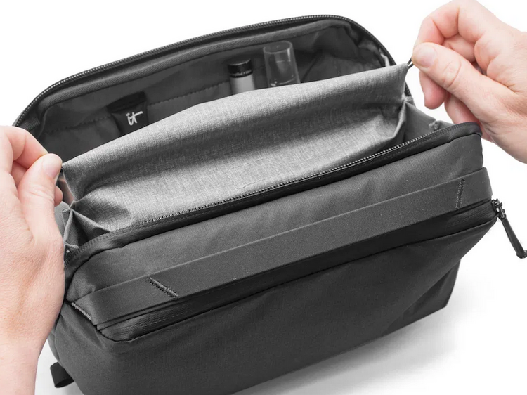 Kosmetyczka Travel Line Peak Design Wash Pouch Black - czarny