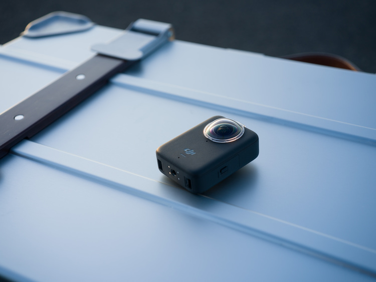 Kamera DJI OSMO 360 Standard Combo