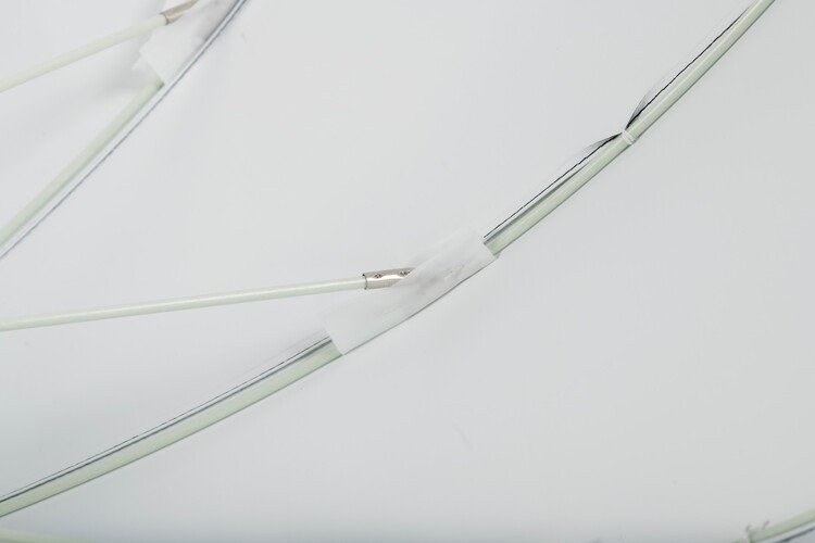 Parasolka Quadralite Deep Space 105cm biała