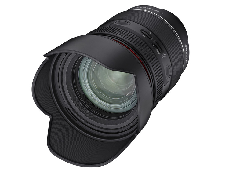Samyang AF 35-150mm f/2.0-2.8 (Sony) ze stacją dokującą