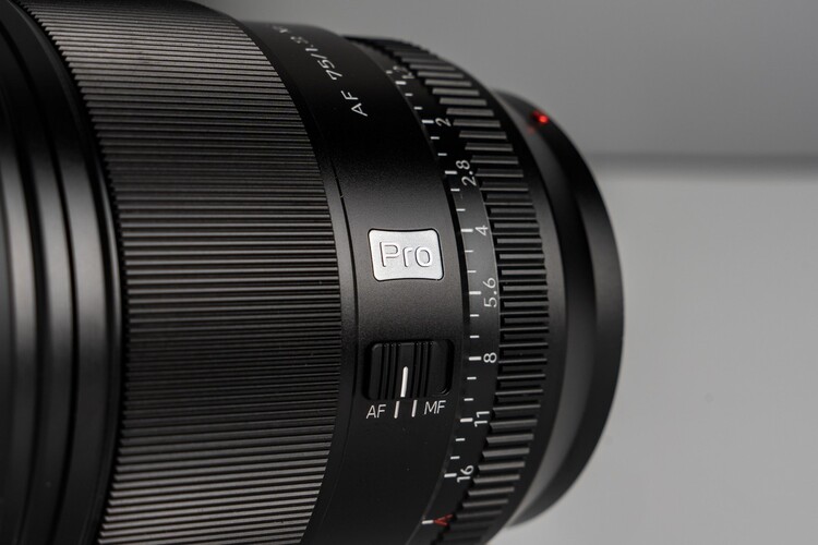 Viltrox AF 75mm f/1.2 STM Fuji X