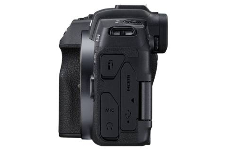 Canon EOS RP z ob. RF 24-105mm f/4-7.1 IS STM  