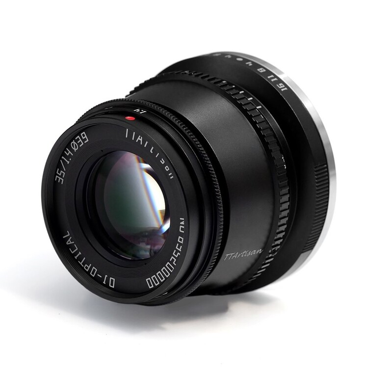 TTArtisan 35mm f/1.4 (Nikon Z)