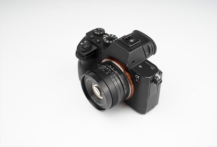 7artisans 50mm f/1.8 (Sony E)