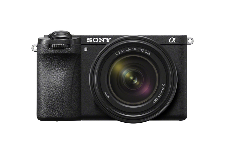 Sony A6700 (ILCE-6700) z ob. 18-135mm f/3.5-5.6 OSS (SEL18135)