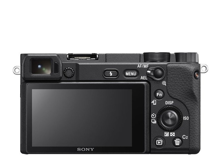 Sony A6400 (ILCE6400AKB) z ob. 16-50mm f/3.5-5.6 OSS II