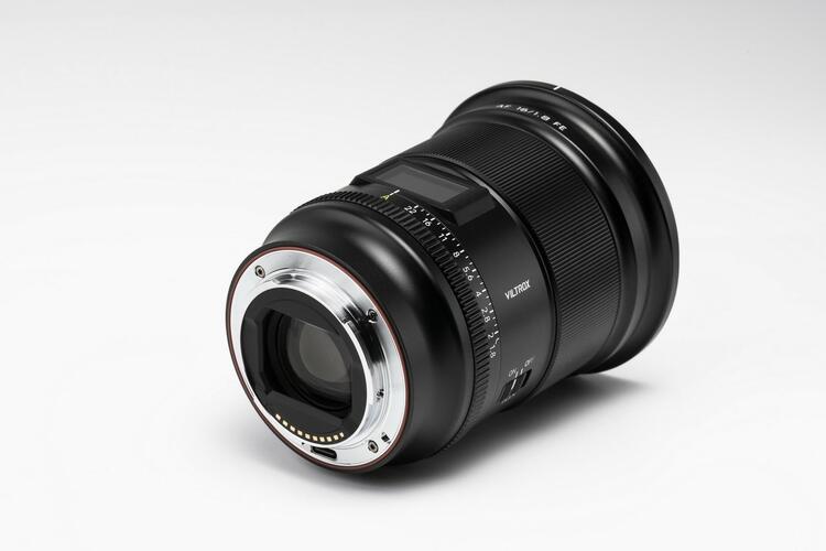 VILTROX 16mm f/1.8 AF (Sony E)