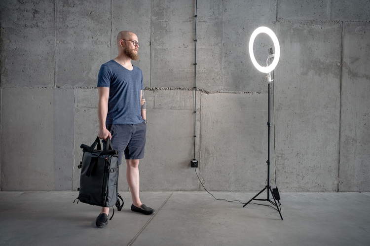 Lampa pierścieniowa LED Newell RL-18A - WB (3200 - 5500 K) - Arctic White