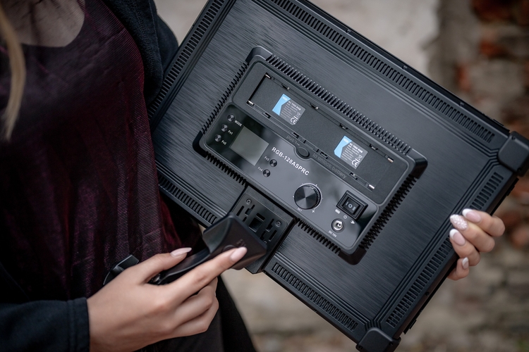 Lampa LED Newell Air 1100 RGB BD APP