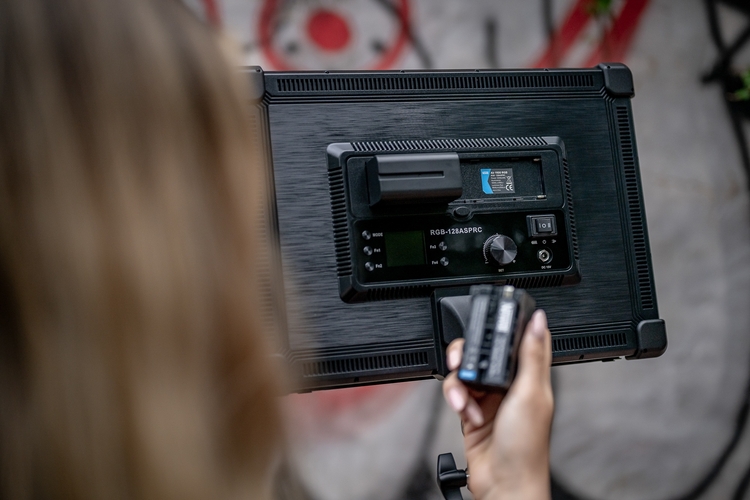 Lampa LED Newell Air 1100 RGB BD APP