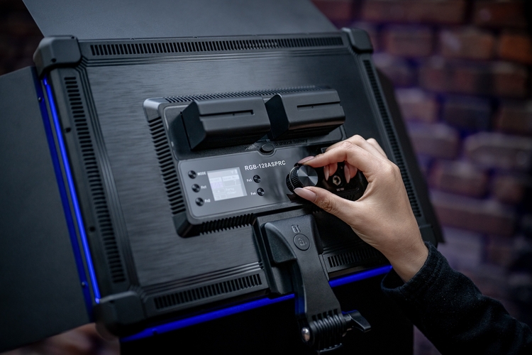 Lampa LED Newell Air 1100 RGB BD APP