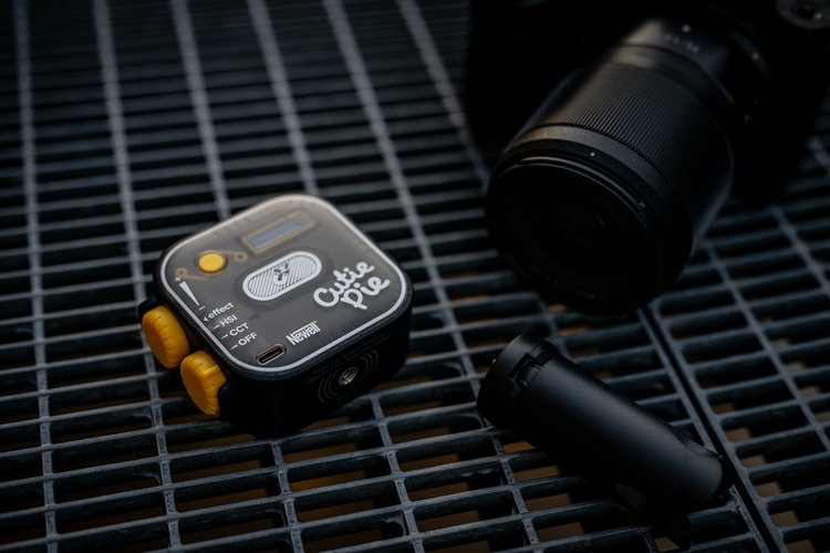 Lampa LED Newell RGB Cutie Pie - czarna