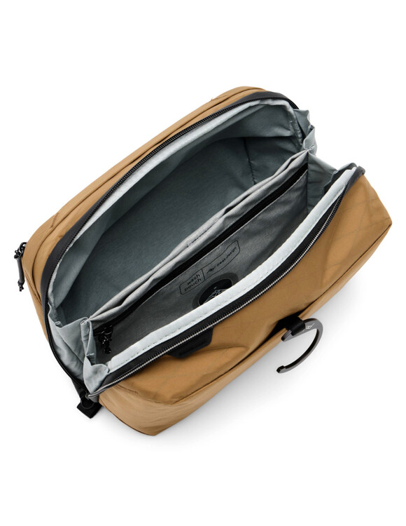 Kosmetyczka Travel Line Peak Design Wash Pouch Coyote