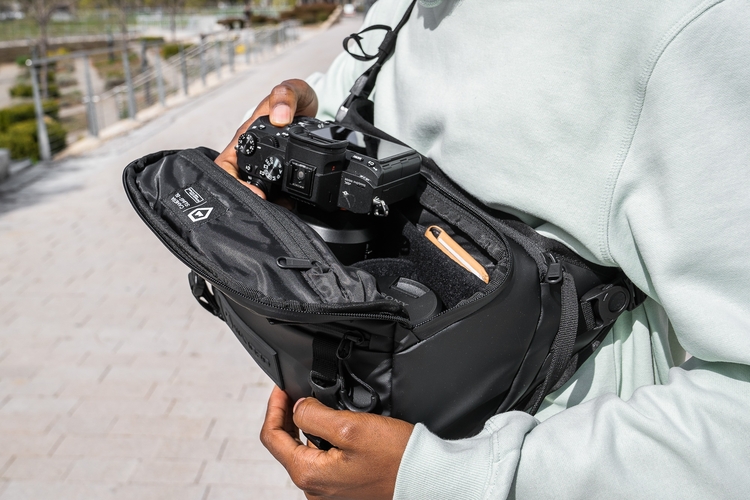 Torba fotograficzna Wandrd Rogue Sling 6 l - liliowa